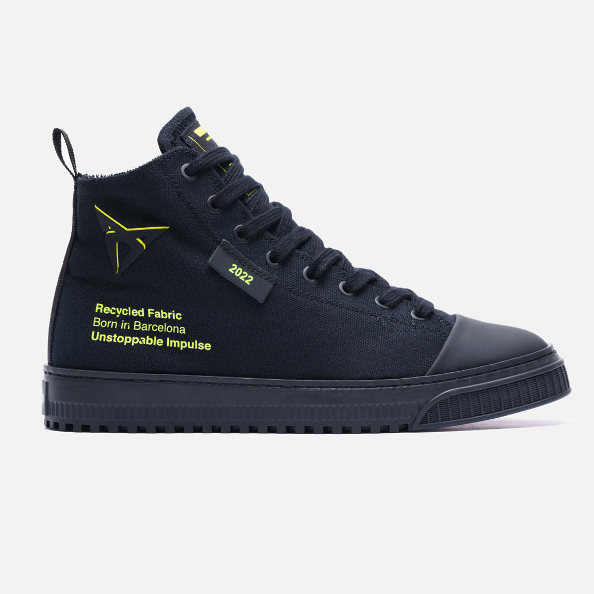 Born boots cupra sales